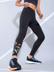 Yoga pants with words on back cheap