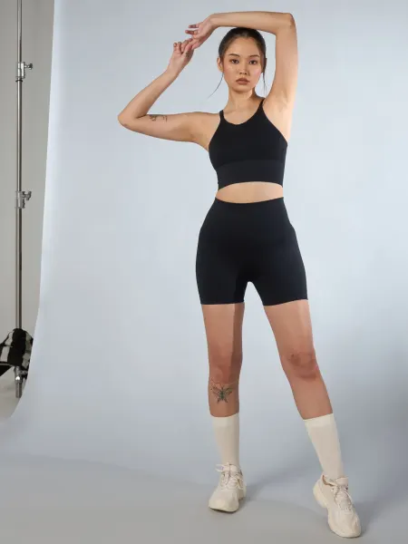 Women's Black Momentum Seamless Shorts