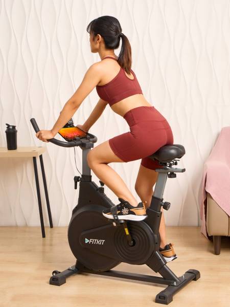 FK7003 Spinbike | 8kg Flywheel | Max Weight: 130Kg | Black (6 months warranty + 6 months extended warranty)