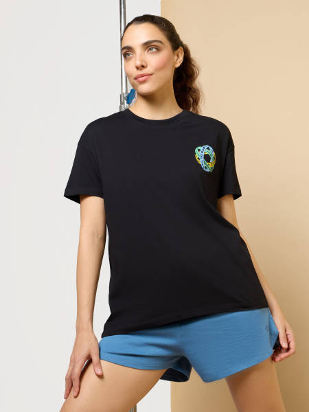 Women's Black Play in Leisure T-shirt
