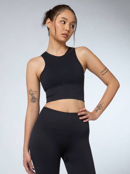 Women's Black Versatile Cropped Top Seamless Medium Support Bra