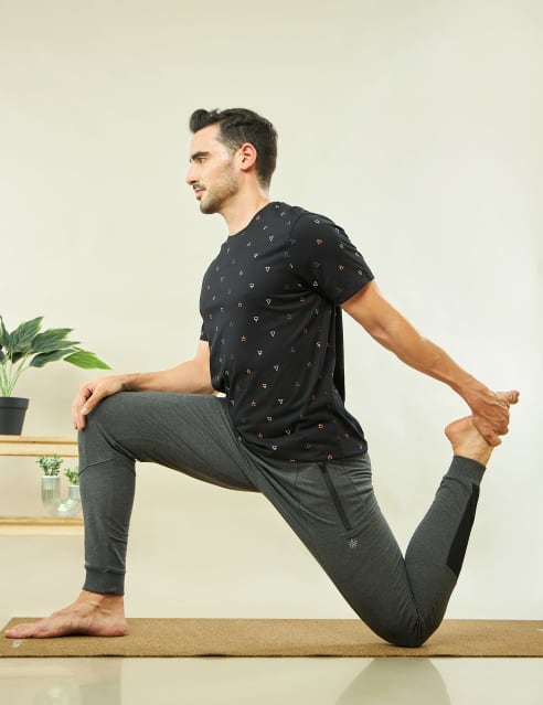 Men Yoga Wear - Buy Men Yoga Wear online in India