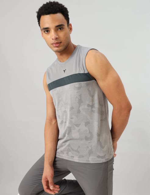 Men's sleeveless crew neck undershirts top