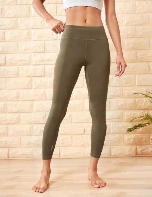 Lululemon Athletica Solid Green Leggings Size 8 - 56% off