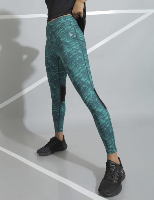 Absolute Fit Tights with Back Pocket
