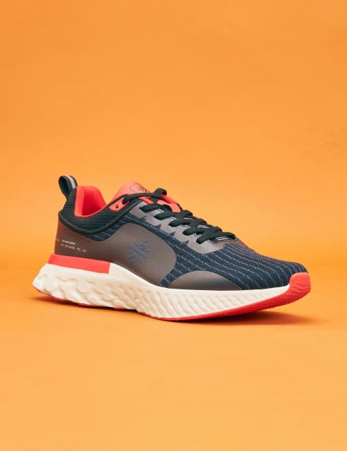 Versa running shoe maker outlet