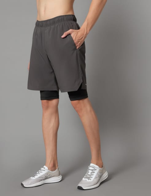 Sports shorts with inner tights outlet