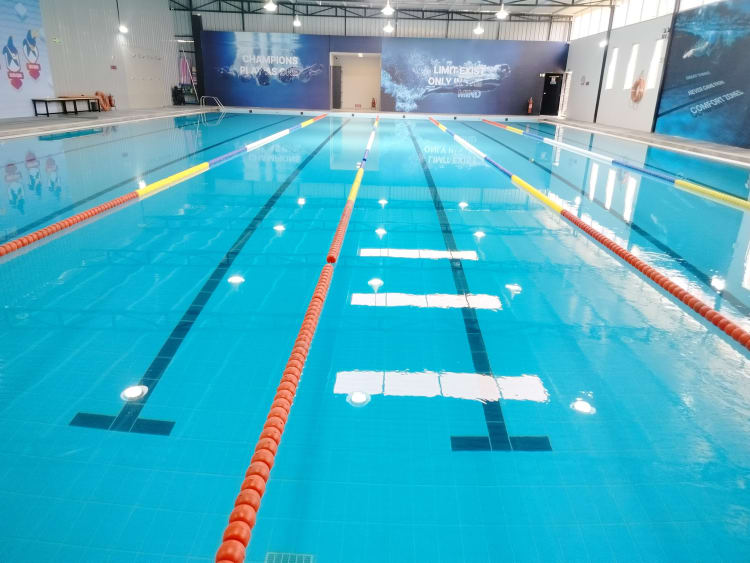 Cult Harlur Swimming