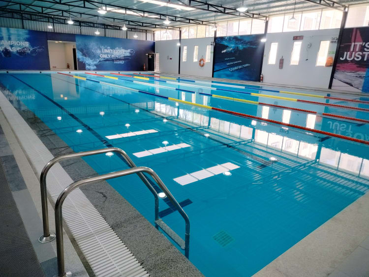 Cult Harlur Swimming