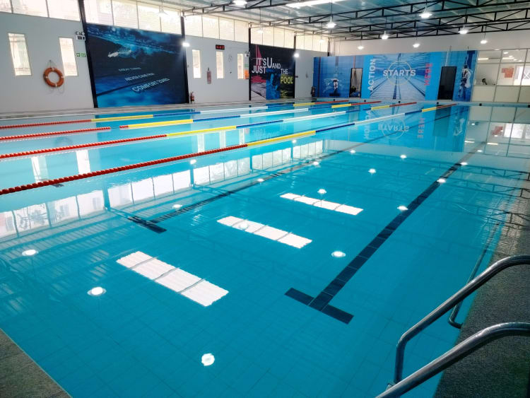 Cult Harlur Swimming